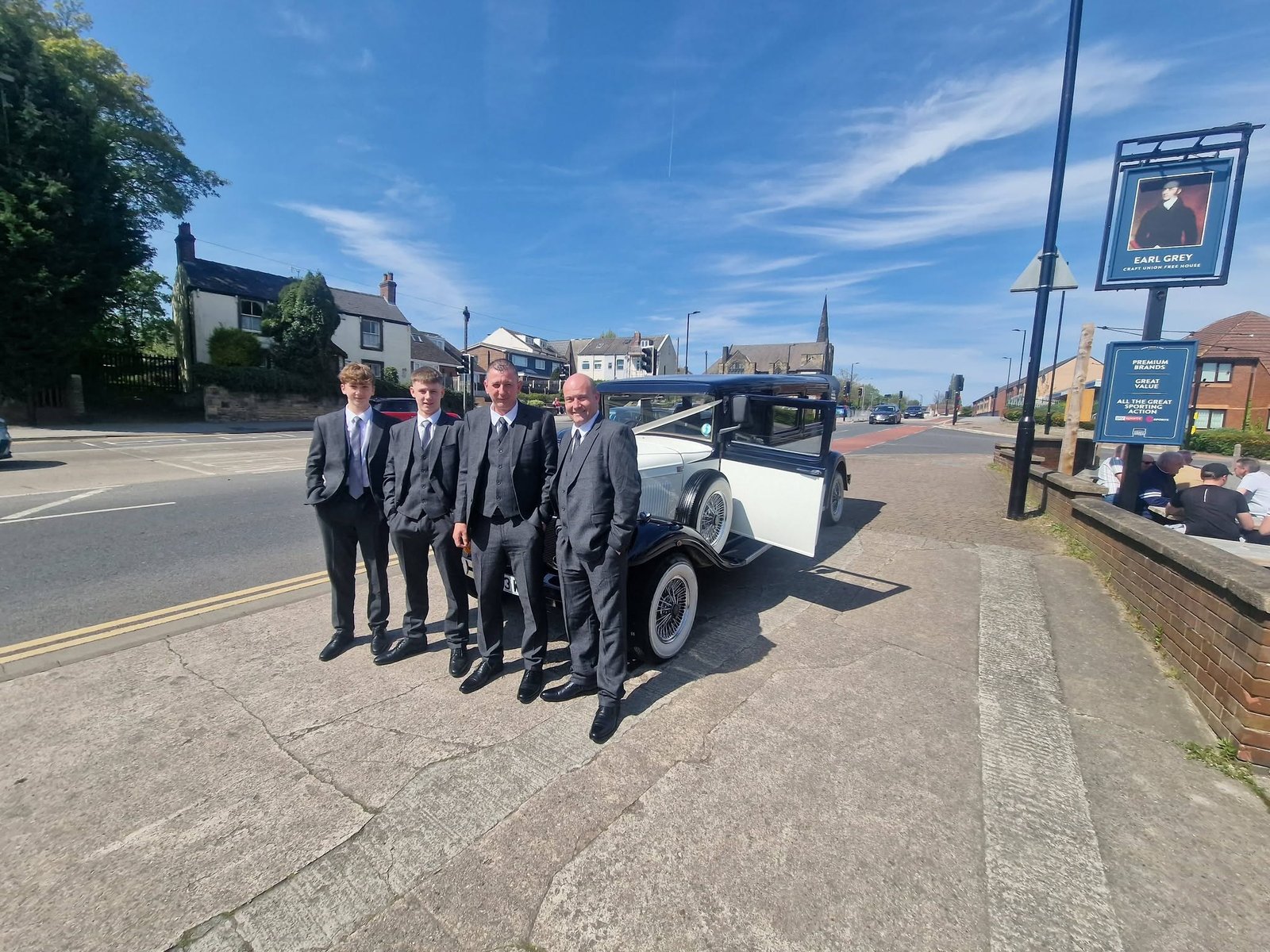 Bramwith Classic Limousine Landaulette wedding car image 12
