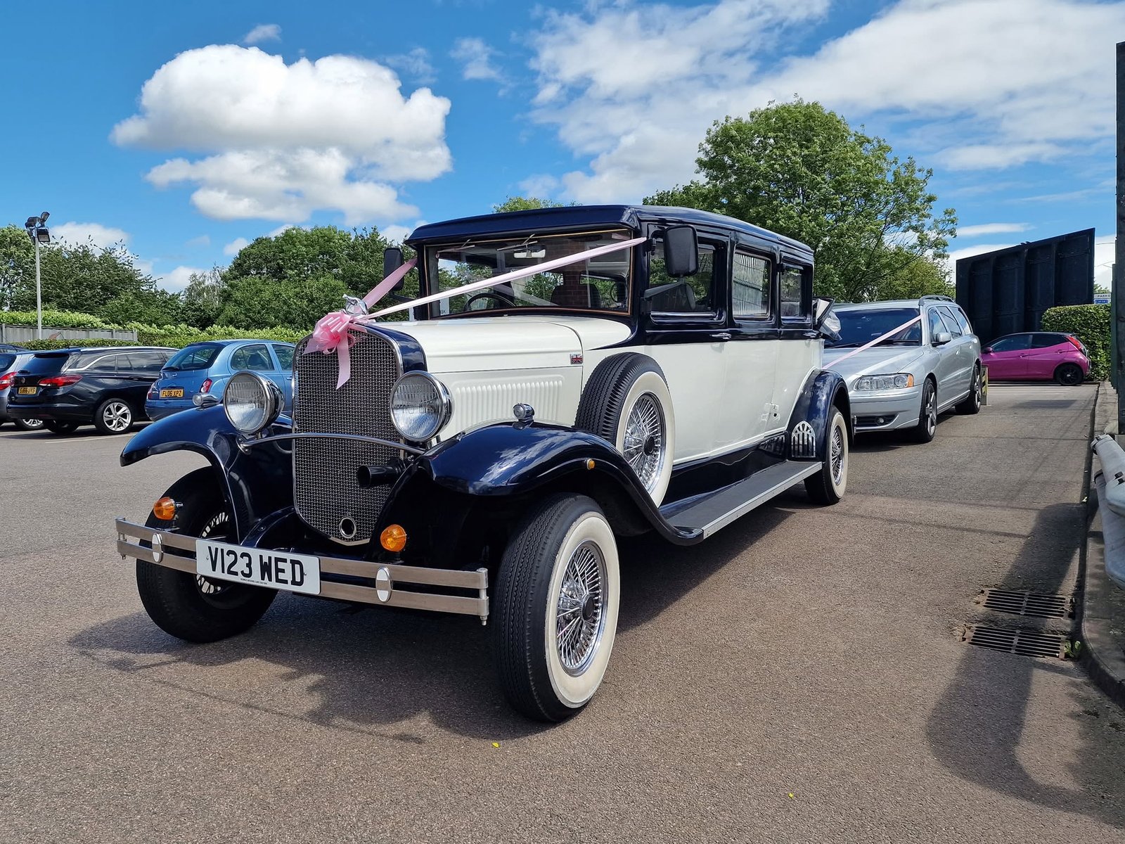 Bramwith Classic Limousine Landaulette wedding car