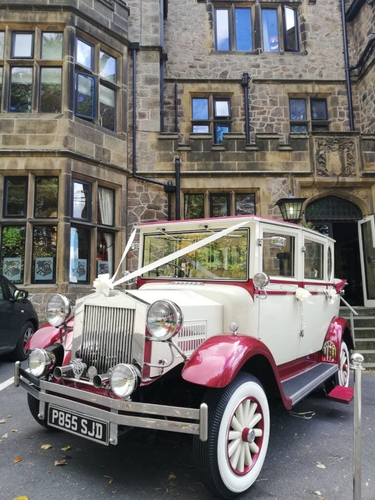 Imperial Viscount Landaulette wedding car with maroon trim image 3