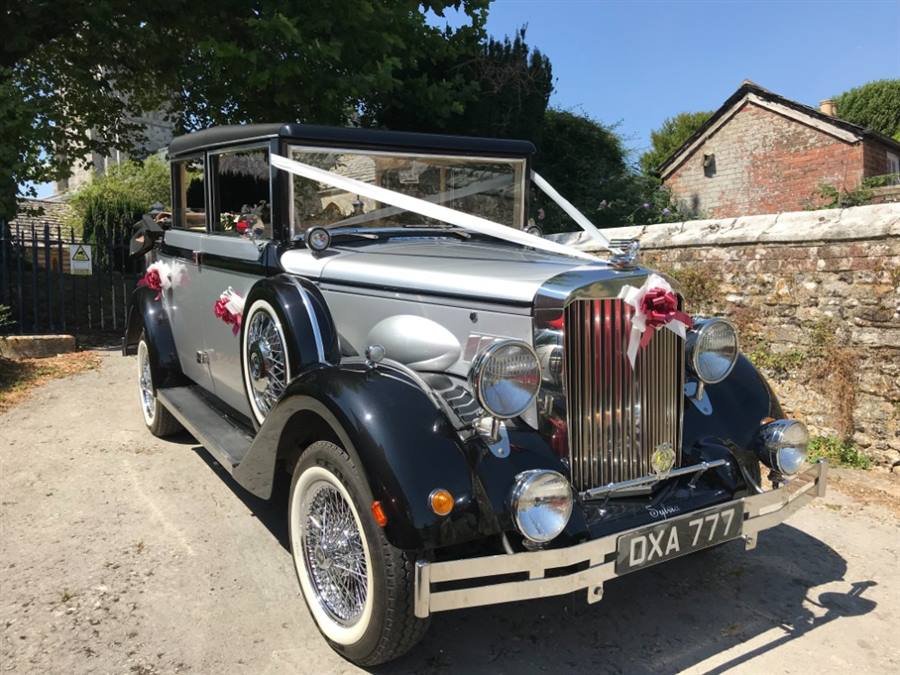 Regent Landaulette wedding car image 15