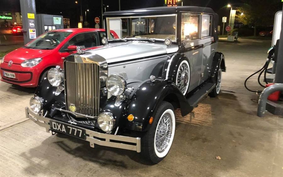 Regent Landaulette wedding car image 8