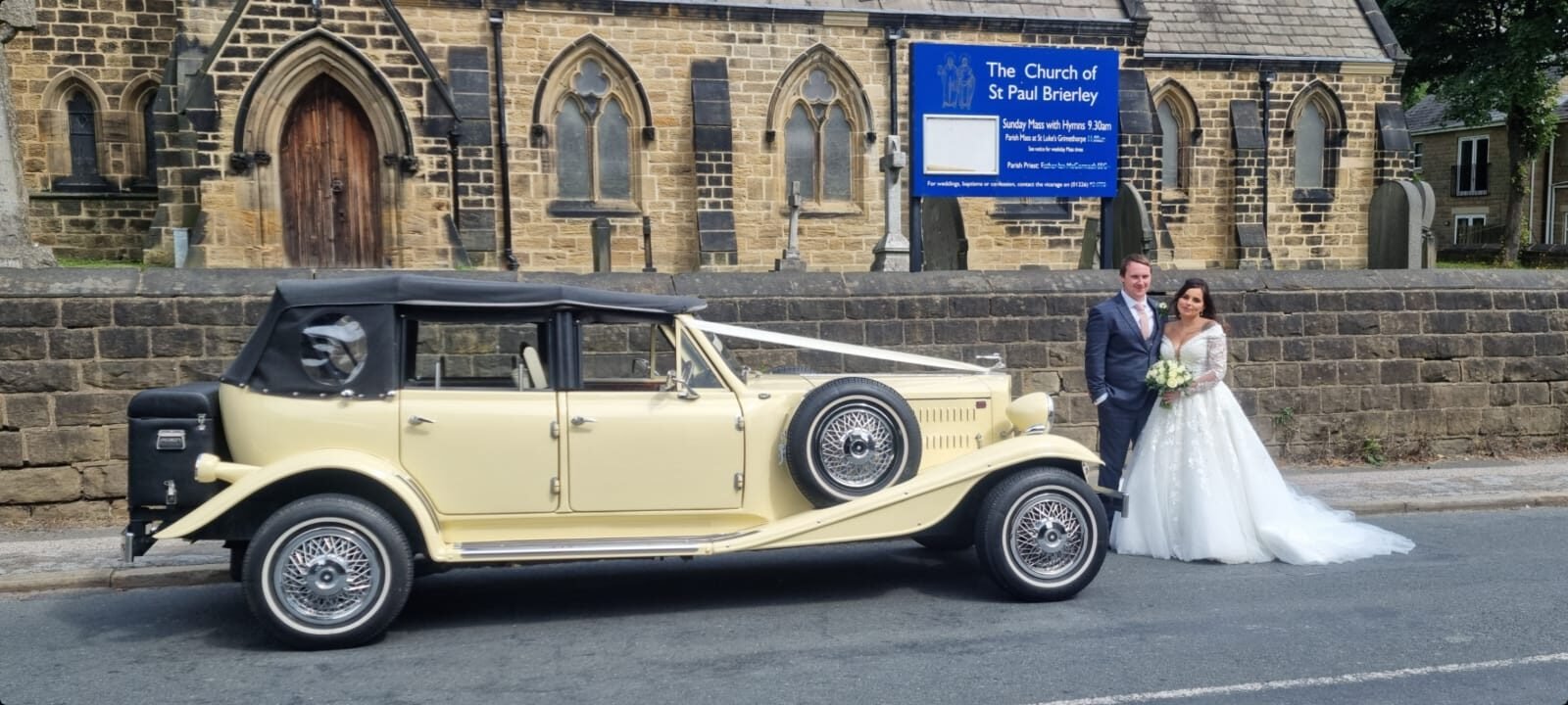 Ivory Beauford 4 Door Tourer wedding car